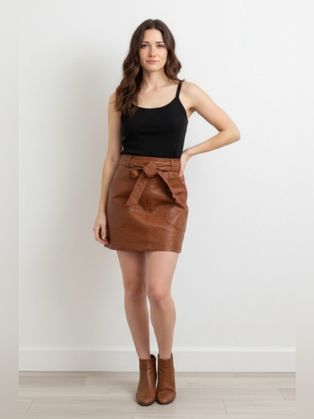 Shinestar‎ vegan women’s size medium faux, leather mini skirt , belted waist